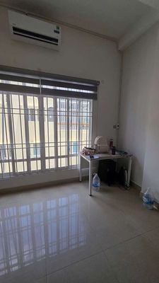 Rent room at super-size low-costed.