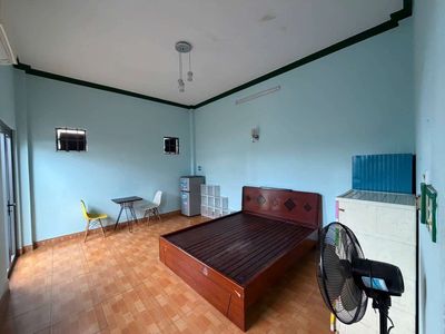 Rent room in the original house.