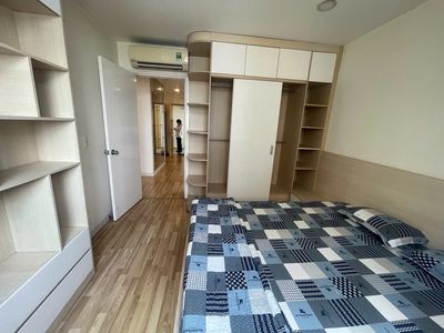 Renting City Gate apartment three. Two bathrooms with furniture available.