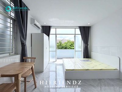 A super cheap balcony apartment for students.
