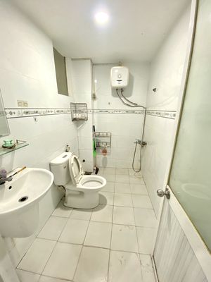Rendging nnc 70 meters 1 . 1 . 1st floor 4 bedroom 2 wwc Bình Thạnh Center only 12 million