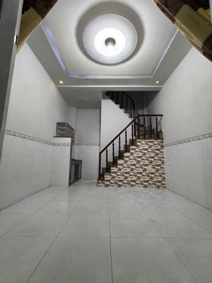 The An Dương Vương rental house, District 6 (3 bathroom bedroom), 6m alley, has 2 refrigerators, closets.