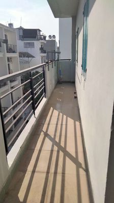 We'll rent out a 12-foot hotel room. The A.S.A. (Gò Vấp). Dương Quảng Hàm