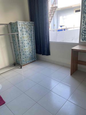 Girl's Room 10, 16 meters 2