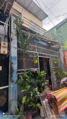 Renting four x 16 meters, all the time, two bedrooms, near the Swamp, tht, District 12. Five million and five.