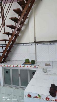 Renting four x 16 meters, all the time, two bedrooms, near the Swamp, tht, District 12. Five million and five.