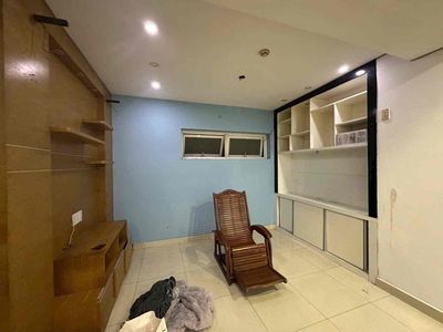Rent an apartment with an 80-foot-two bedroom 2 with a wide 8-thirty interior.