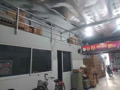 Rent the warehouse 12 meters, Hong Wang Hung-Zq1. area: 8 meters *20 meters