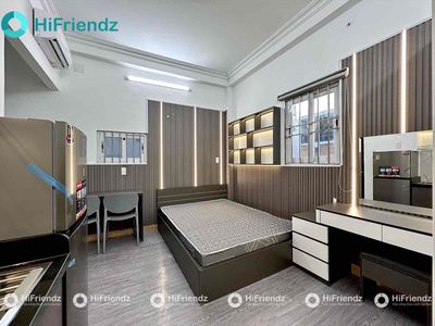 Room Full interior - walk Lang - free time - right on the nts