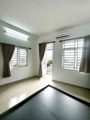 studio 1 balcony bedroom