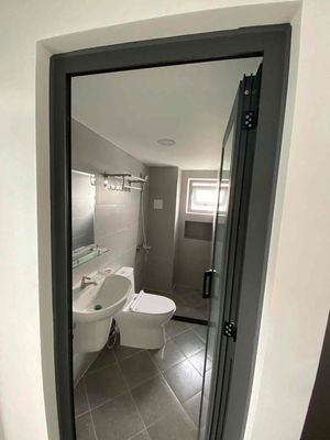 High-end hotel room at government power prices