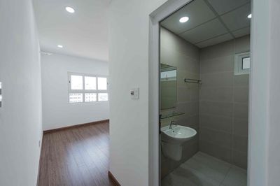 Rent the Conic Boulevard 84 meters 2 bedroom 2 toilets, 10th floor view city