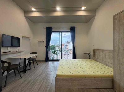 Room 40 m2_Studio balcony_ 108/62 a trần quang diệu