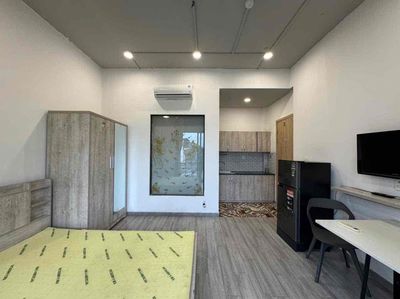 Room 40 m2_Studio balcony_ 108/62 a trần quang diệu