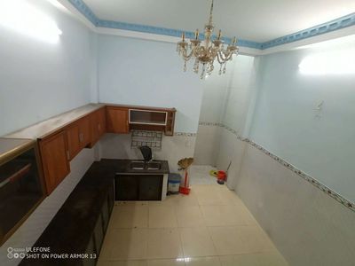 Rent us a two-story four-room three-room bathroom. District 12