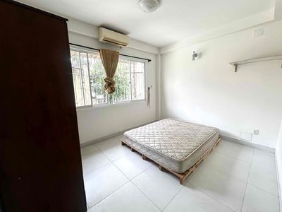 The new Phan Văn Trị Bình Thạnh owner's hotel room is cheap