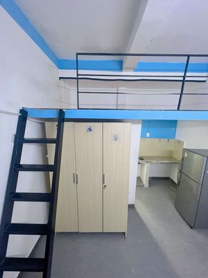 There's an air-locker in the room near the T3 Mai Lão Bạng station.