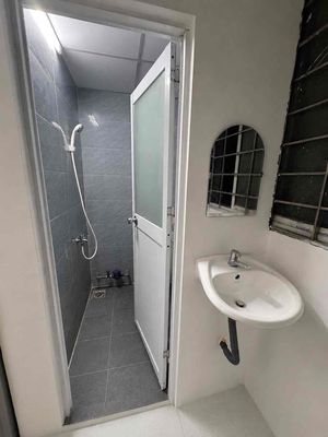 Nguyễn Văn Khối pass room