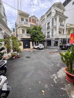 Rent the entire alleyway, turn around as an office.