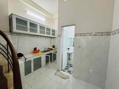 The floor of 3.5 12 M has two bedrooms. Two Nguyễn Văn Khối toilets.