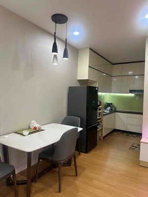 Rent rooms full of furniture; Three million rent. Ith Xiang
