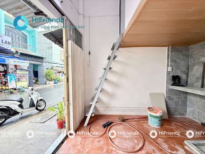 Kiot front fit and KAOS near Suk, Phan Ting-Seung-hoo