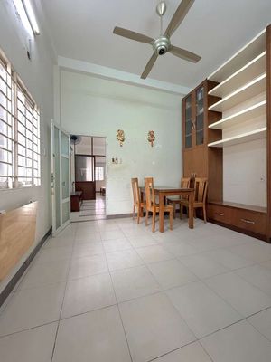 Rent the entire three bedrooms-- the open corner-- the writer's bridge, District 3.