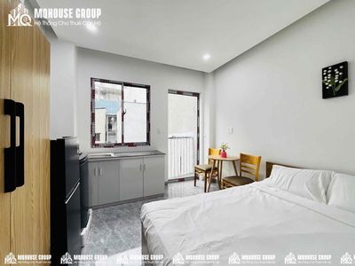 The studio is 100 percent of Balcony, private laundry near Bình Thạnh Town Market.
