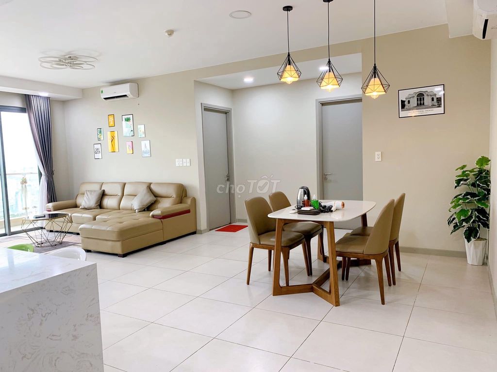 The apartment area of 133 meters 2 3 The Gold View The Gold View.4.