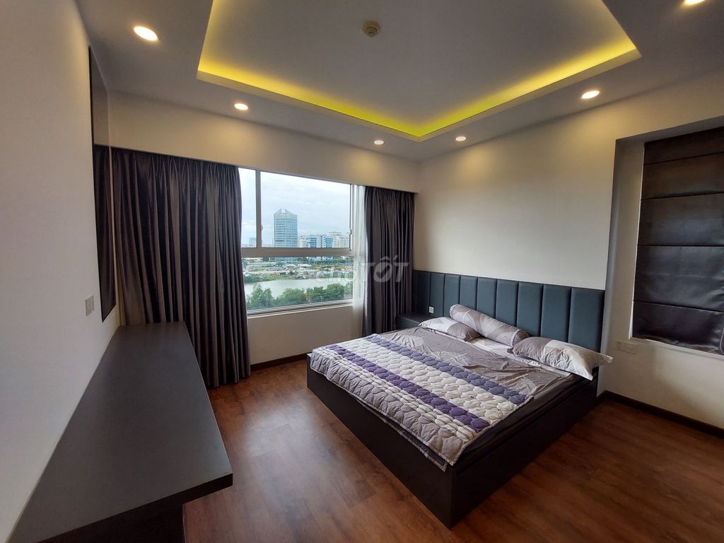 Rent Sunrise Riverside apartment 3 bedrooms, 2 high-end furniture toilets + good price