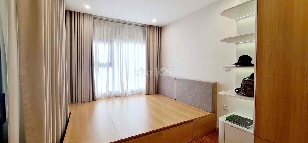 Rent a room full of beautiful interior Vinhomes Grand Park district 9