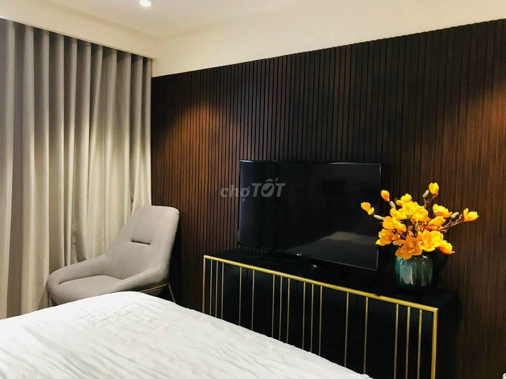 Rent Sunrise City Novaland High House. Two bedrooms. Good.