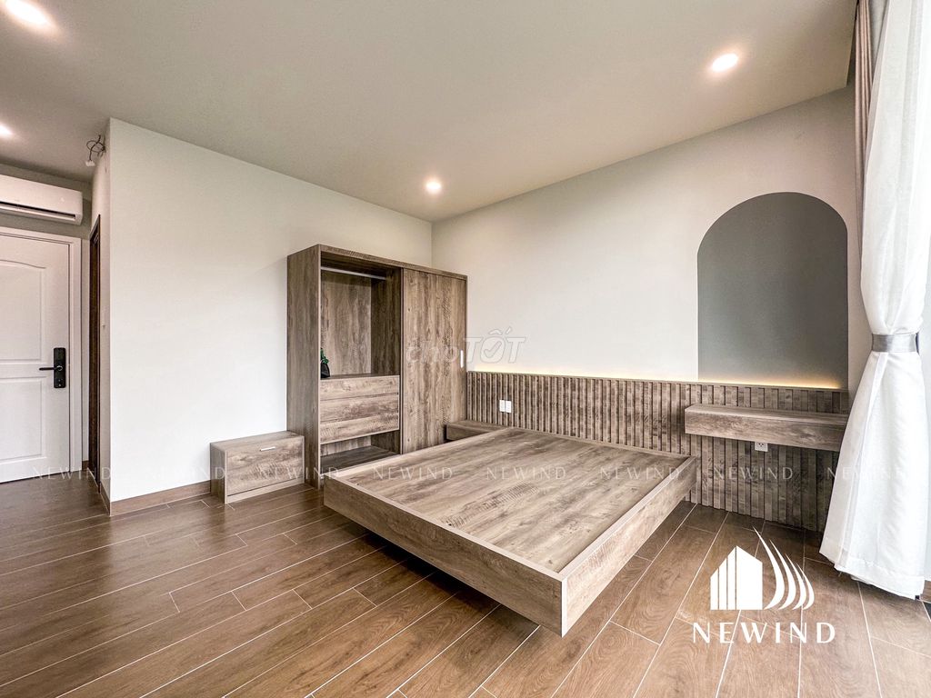 Tell Zhang the Duke's Department a new super-vigilante bedroom in Him Lam.