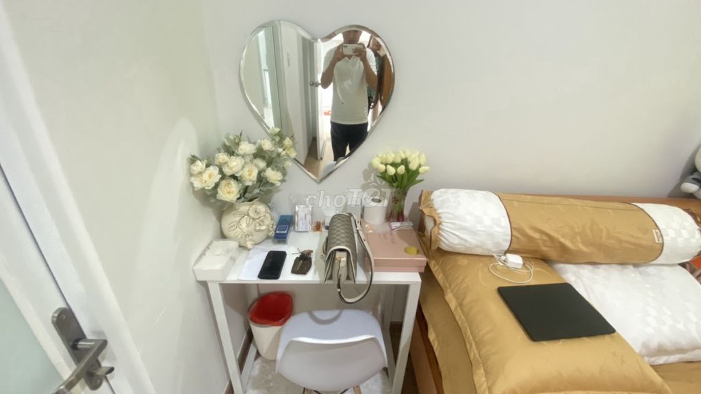 Two bedrooms. Two bathrooms. Six million air conditioning.