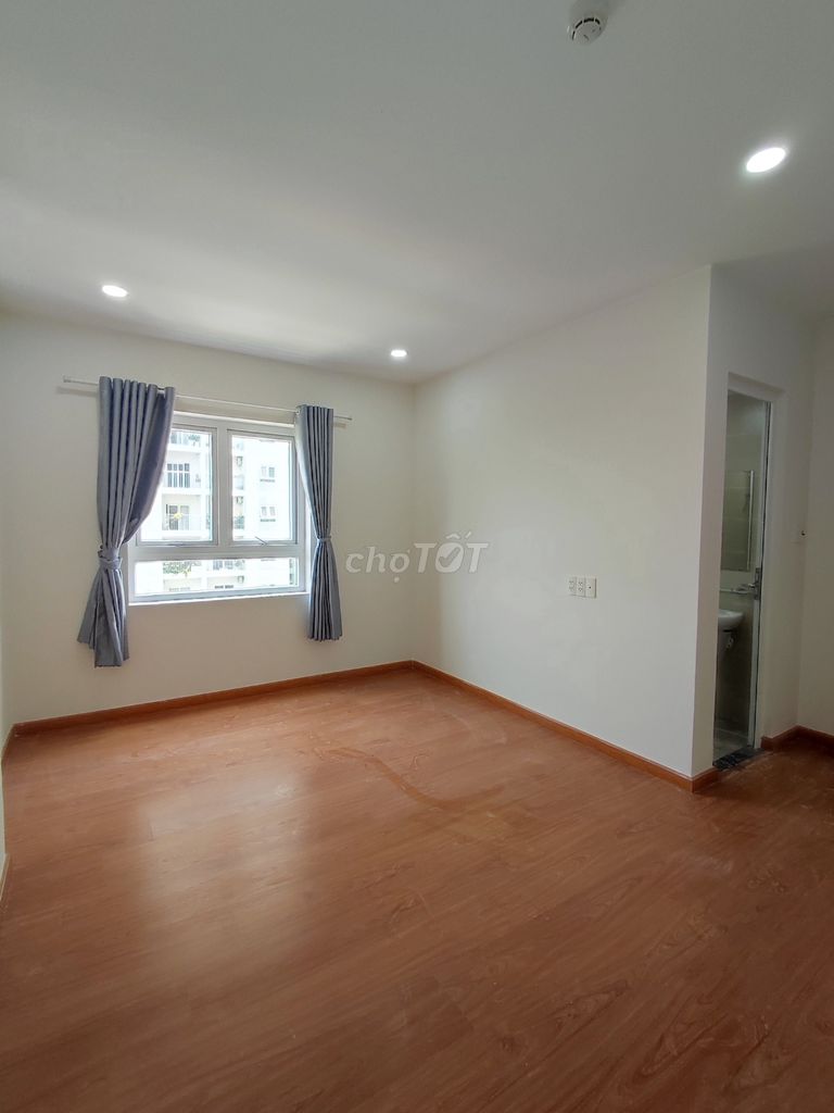 Rent apartment 72 meters (2 bedroom, 2 toilets) at 5.5 million - The angle 2 view, right now.