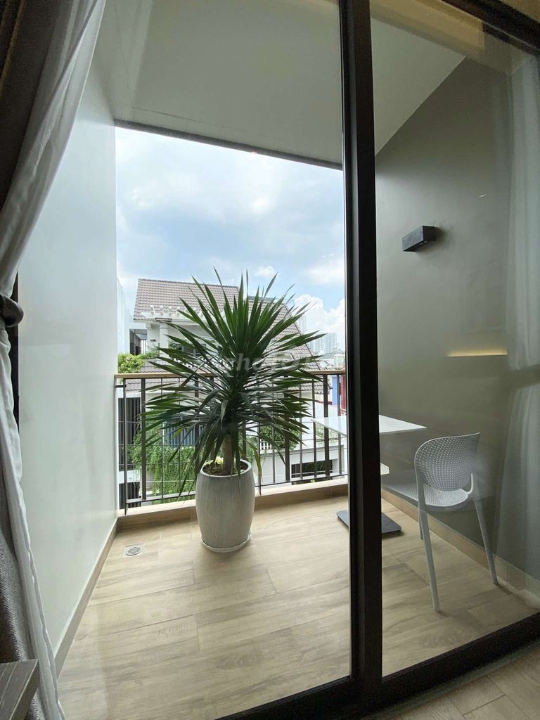 High school balcony studio - full interior!