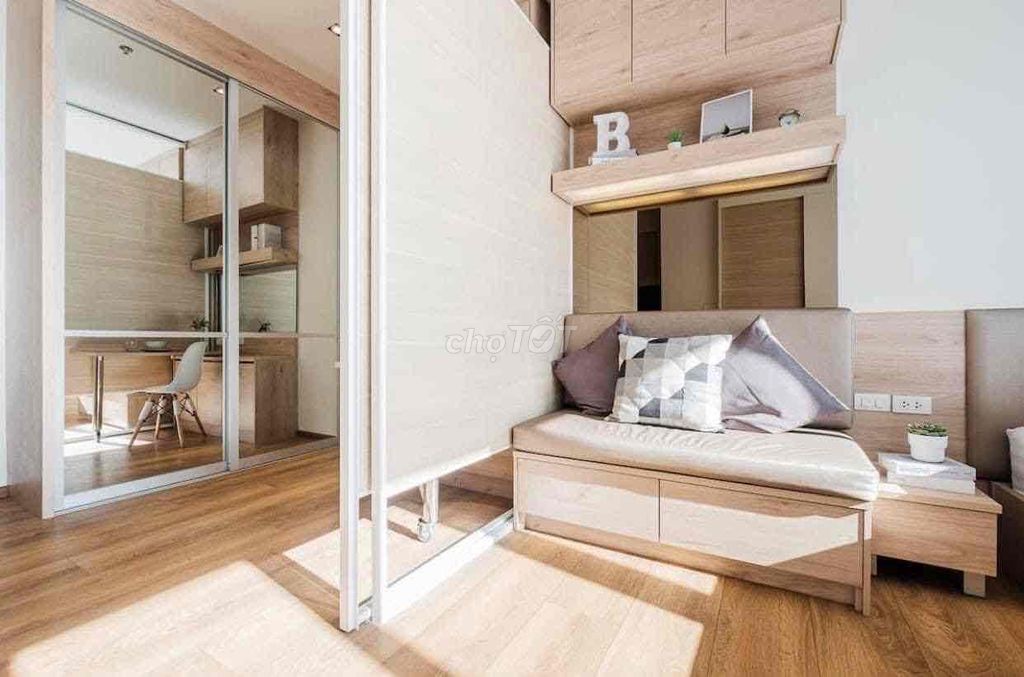 Full's apartment has just designed a luxury balcony right here in the Golden Gang Island