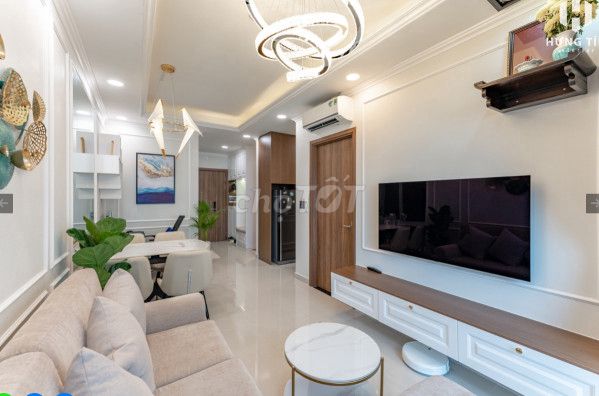 Rent District 7 riverside a bedroom/full interior, lovely new home.