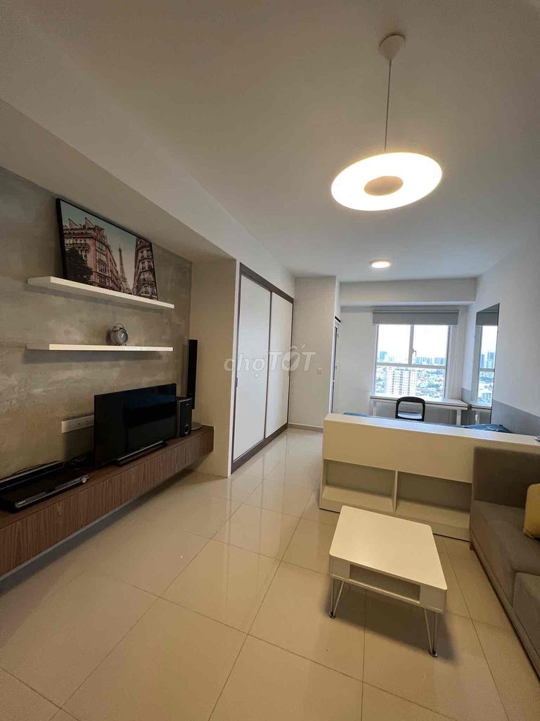 Sunrise CityView offitel Full interior like District 7 is 11 million a month.