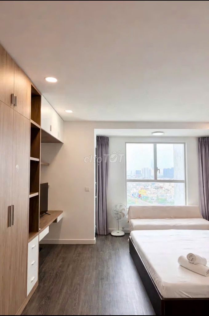 Sunrise CityView offitel Full interior like District 7 is 11 million a month.