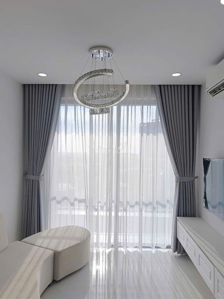 A 100 percent rent of new Altos is two bedrooms, two toilets, seven and a half million a month.