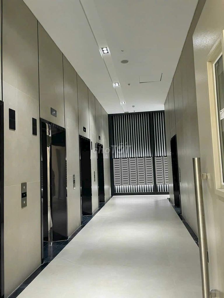A 100 percent rent of new Altos is two bedrooms, two toilets, seven and a half million a month.