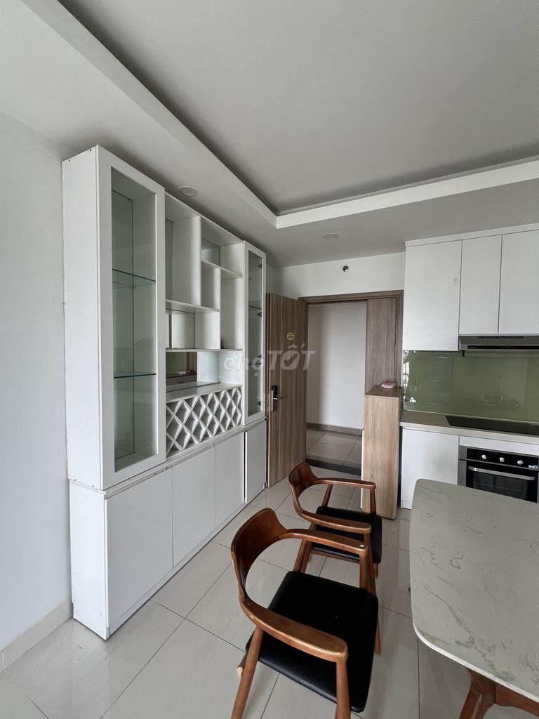 Less Lavita Charm. Two bedrooms. Nine million.