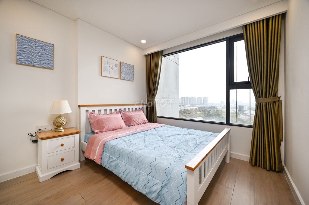 He rents Kingdom 101-1-1 bedrooms. Two bedrooms. Three bedrooms.