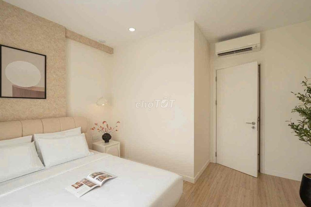 Two bedrooms, two bedrooms, two, three, three, four.