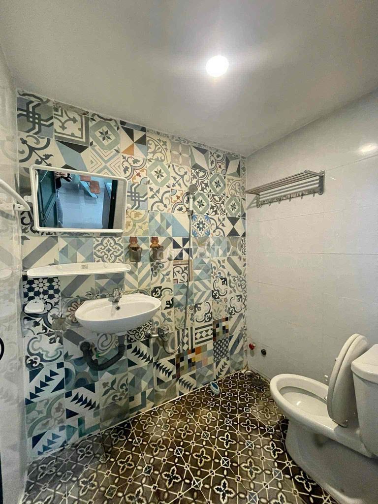 Rent apartment--high-staired-- 10th county border power-- Full interior.