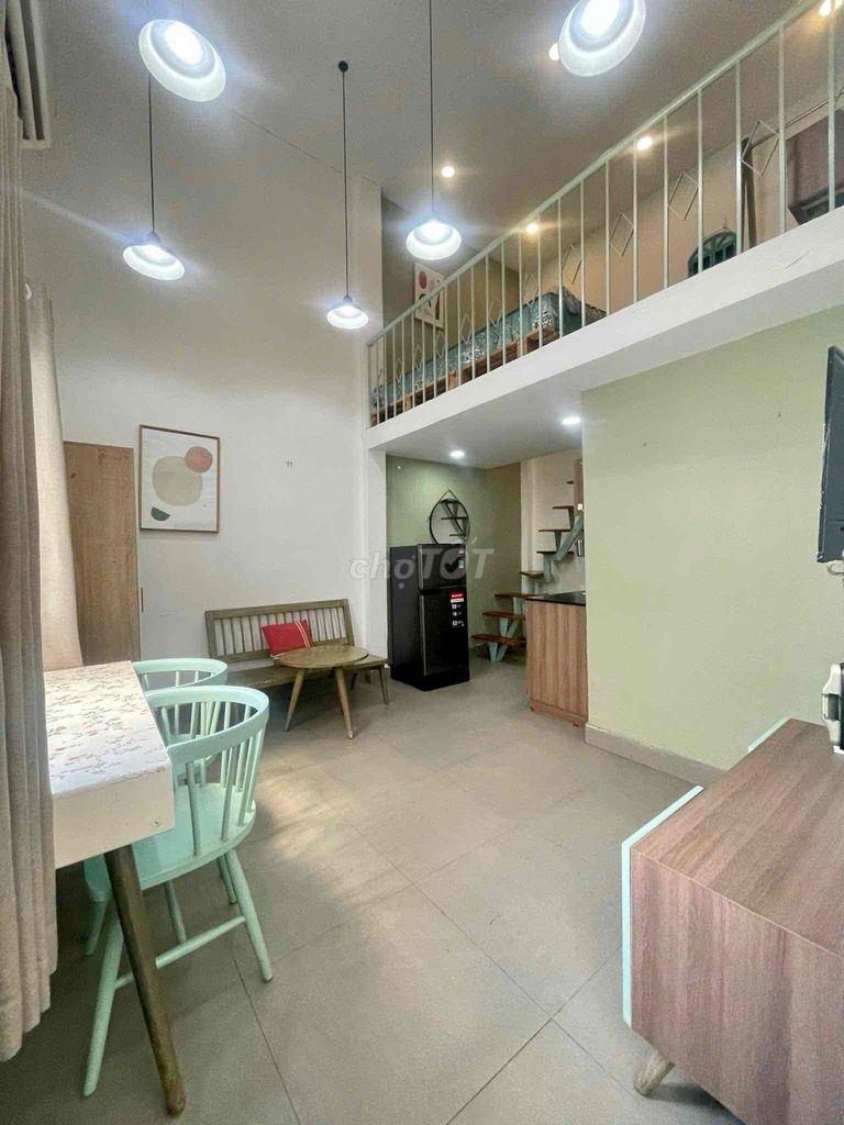 Rent apartment--high-staired-- 10th county border power-- Full interior.