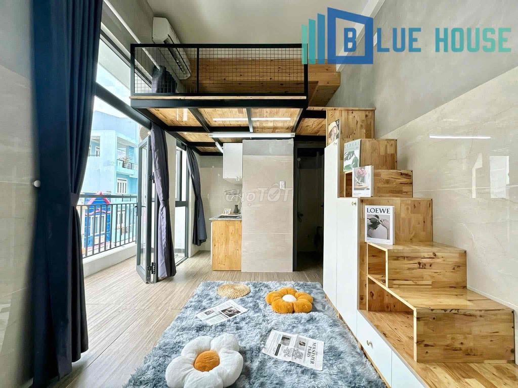 Renting apartments in the balcony at Tân Hương, private writing university.