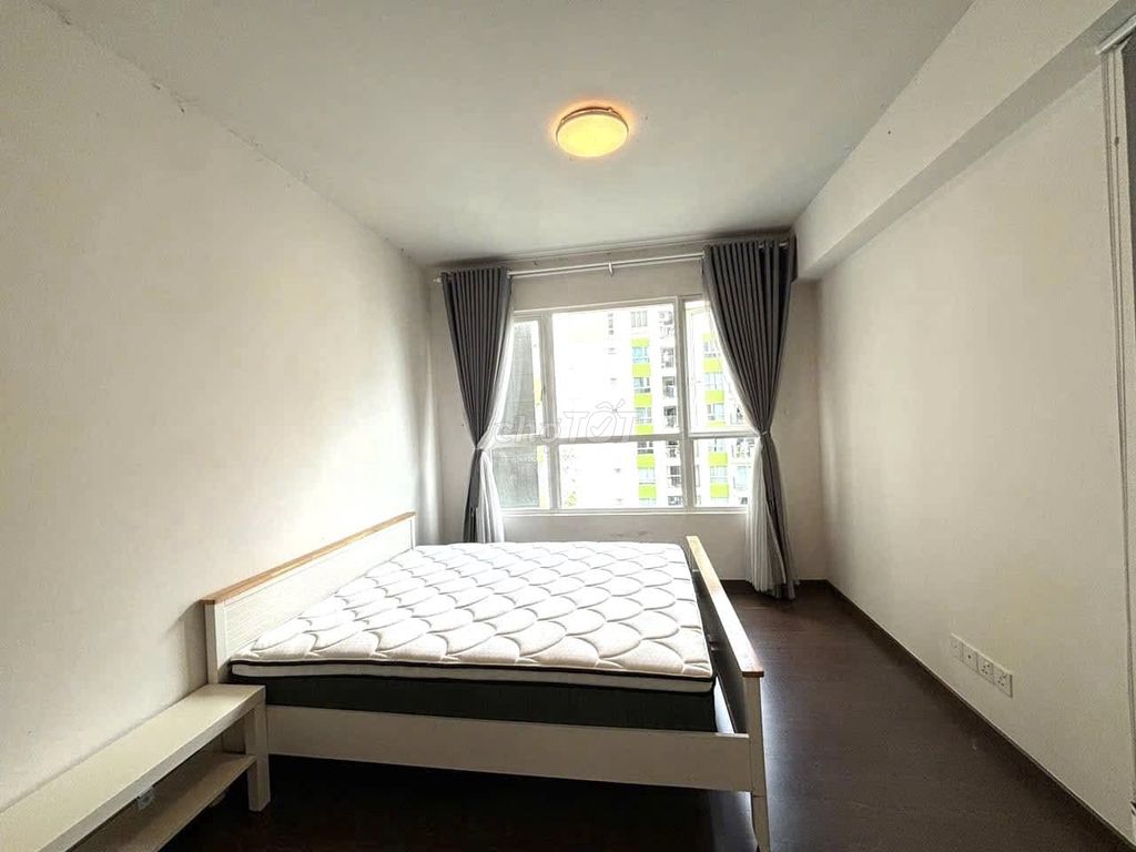 update the 1st-priced bedroom at Vista Verde