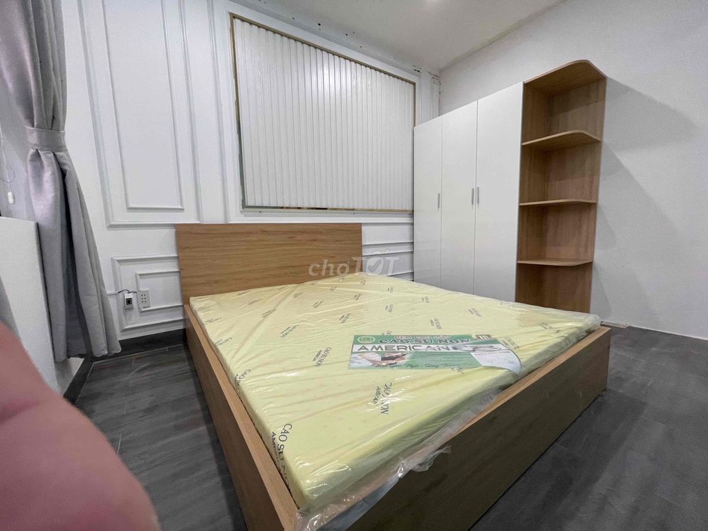 Rent the new flat full of furniture at Hà Huy Giáp on the foot of a cliff.